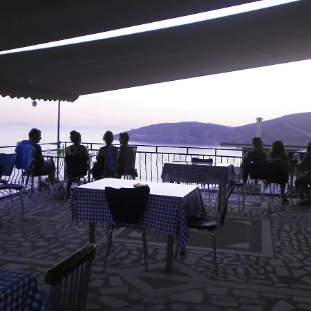 Odhisea Restaurant Apartament Qeparo