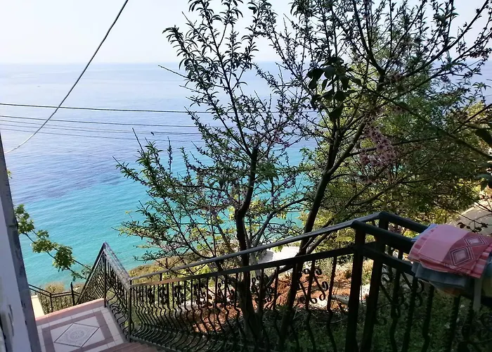 Odhisea Restaurant Qeparo