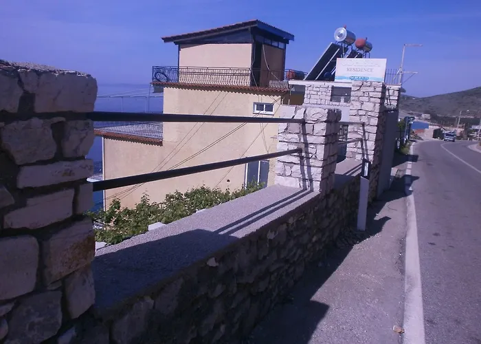 Apartment Odhisea Restaurant Qeparo