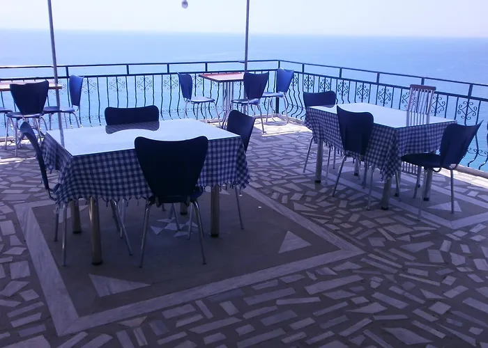 Odhisea Restaurant * 체파로