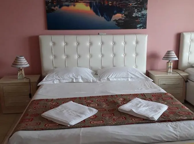 Apartment Odhisea Restaurant Qeparo