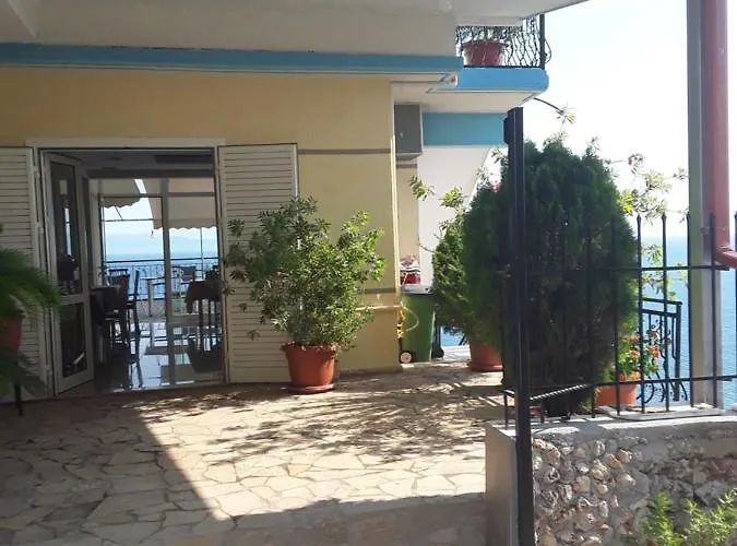 Odhisea Restaurant * Qeparo