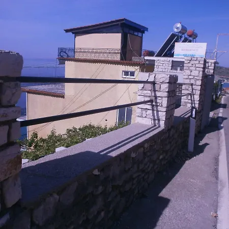 Appartamento Odhisea Restaurant Qeparo