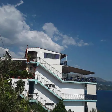 Odhisea Restaurant Lejlighed