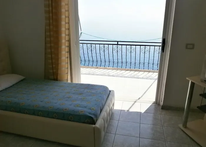 Odhisea Restaurant Qeparo